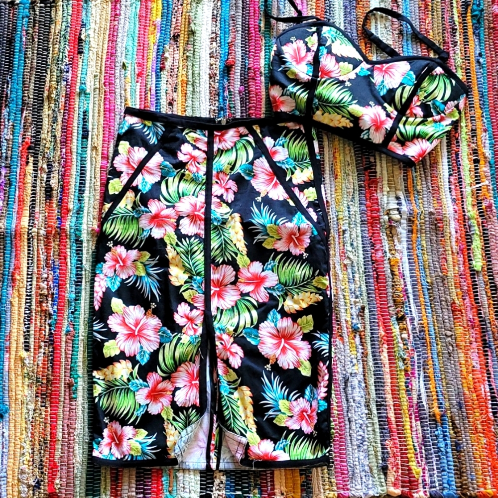 Two piece skirt set